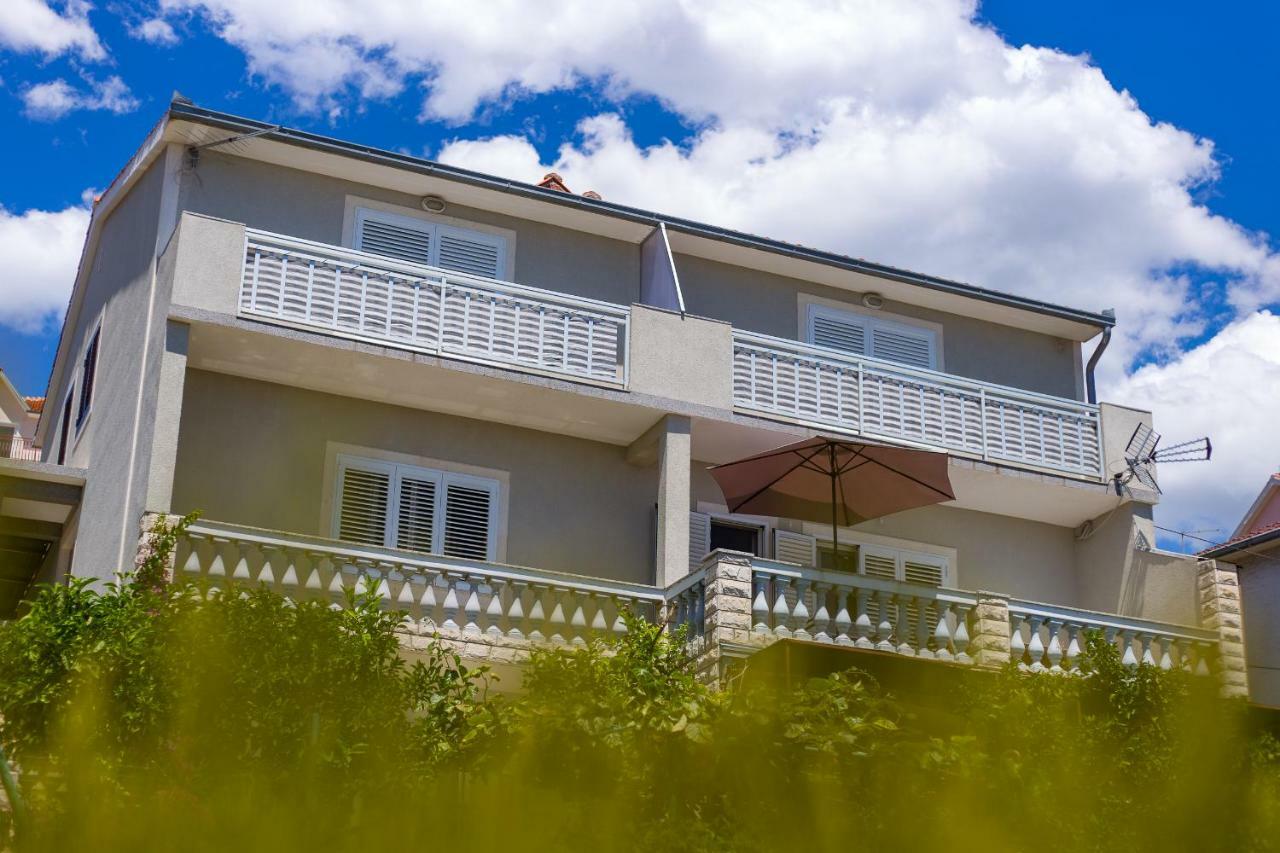 Apartments Rose トロギール エクステリア 写真