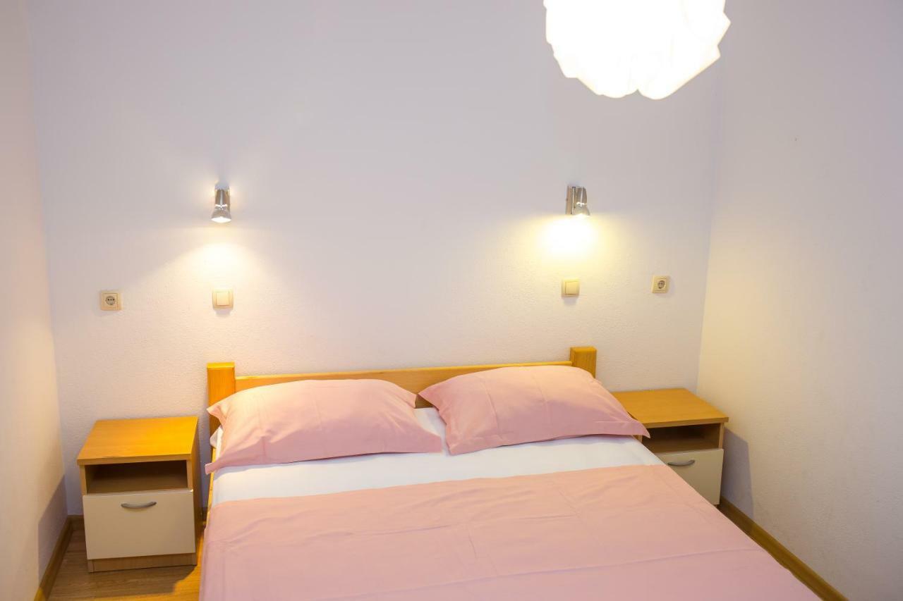 Apartments Rose トロギール エクステリア 写真