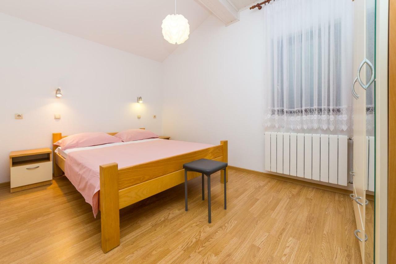 Apartments Rose トロギール エクステリア 写真